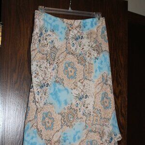 J. Marco Size 8 Knee-Length Cream and Blue Skirt
